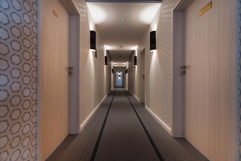 Hotel Pod Ratuszem Wieluń Exterior foto