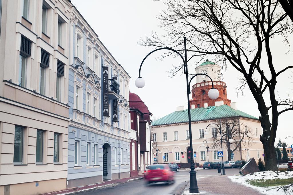 Hotel Pod Ratuszem Wieluń Exterior foto